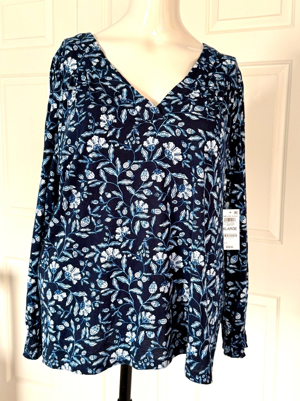 Style & Co. Navy Floral V-Neck Long Sleeve Blouse new with tags